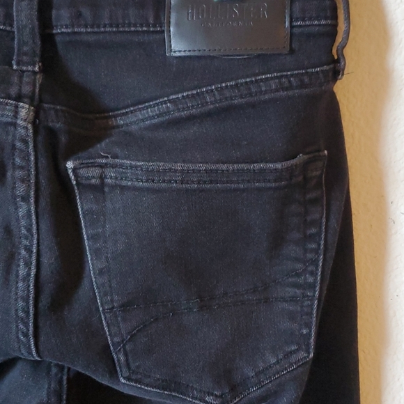 Men Black Skinny Hollister Jeans - Picture 6 of 6
